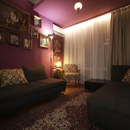 City Center With Parking Apartment *