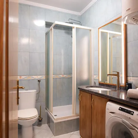 Apartment Center With Parking *